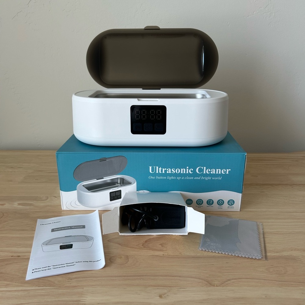 White Ultrasonic Cleaner with Digital Display